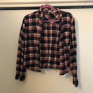 Pink/purple cropped plaid shirt